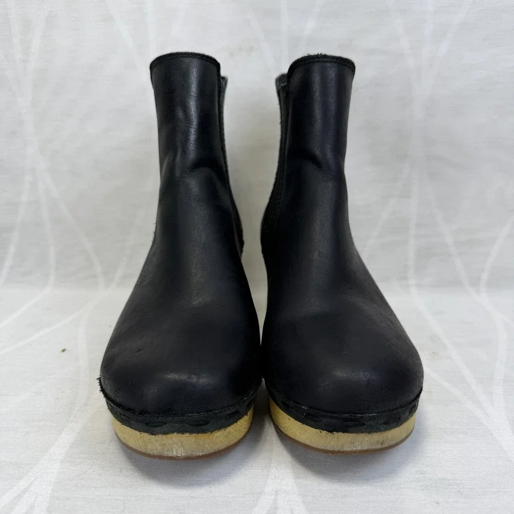 FRYE Odessa Chelsea Clog Boots Booties‎ Black Nubuck Leather Wood Heel Sz 7